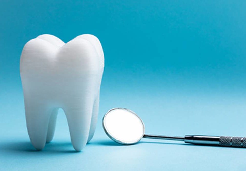 Dental mirror and tooth