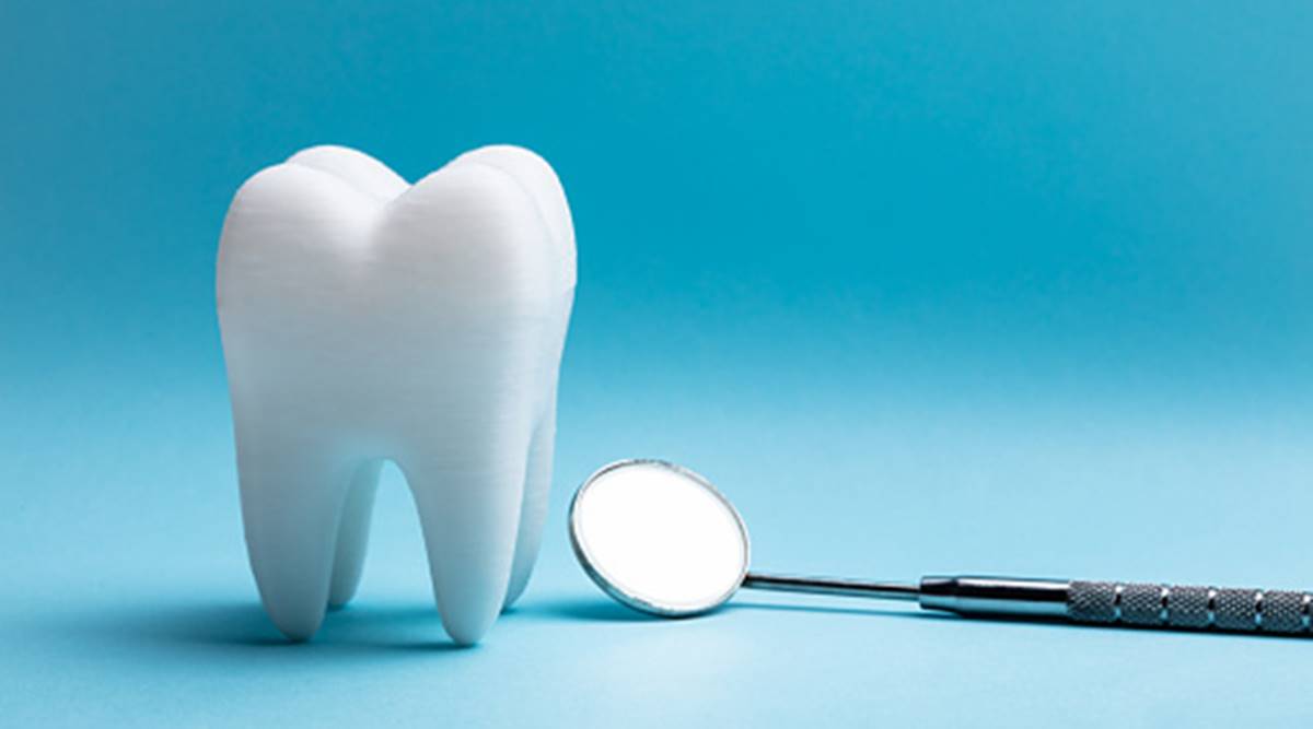 Dental mirror and tooth